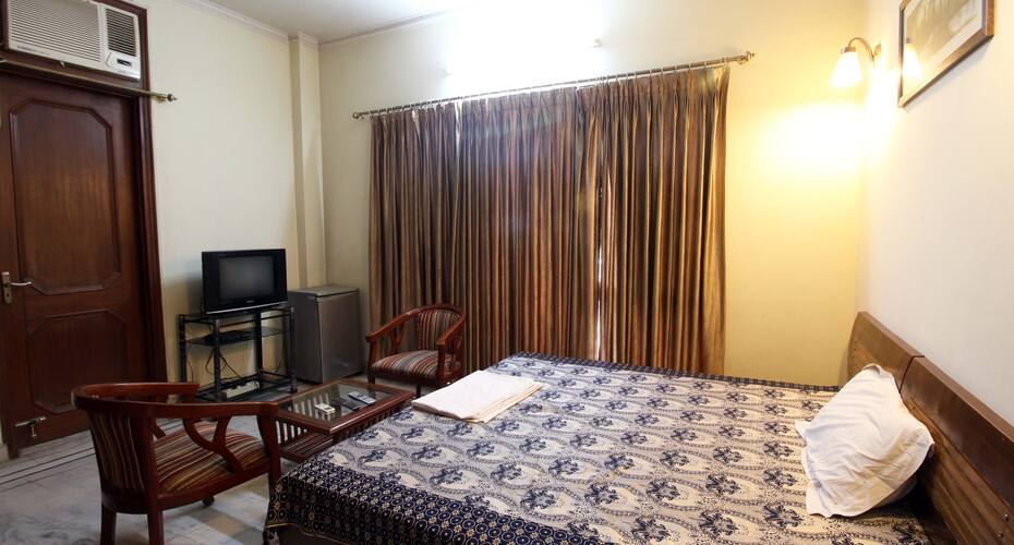 TG Stays Lajpat Nagar, New Delhi 3